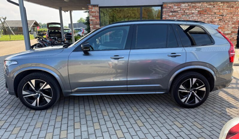 
								VOLVO XC90 pilns									