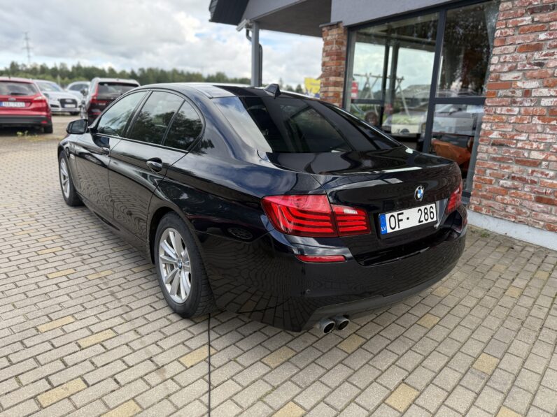 
								BMW 520D pilns									