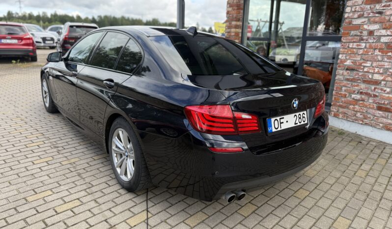 
								BMW 520D pilns									