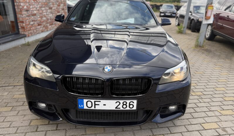 
								BMW 520D pilns									