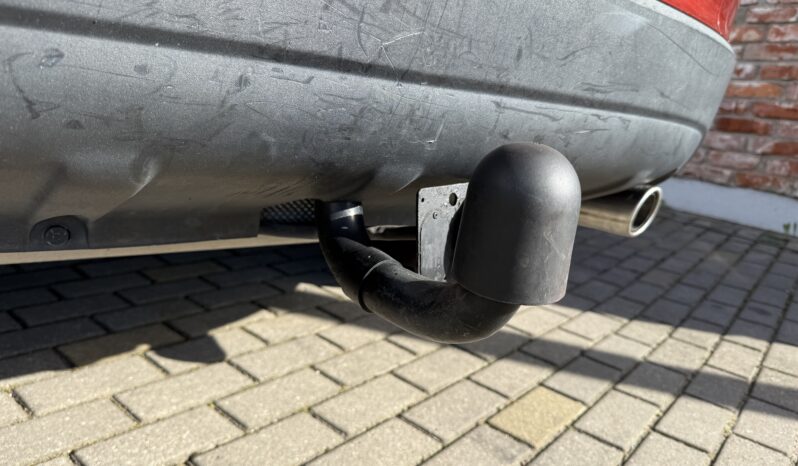
								VOLVO XC60 pilns									