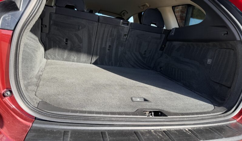 
								VOLVO XC60 pilns									