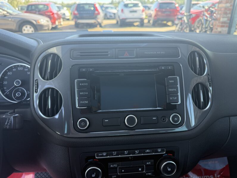 
								VW TIGUAN pilns									