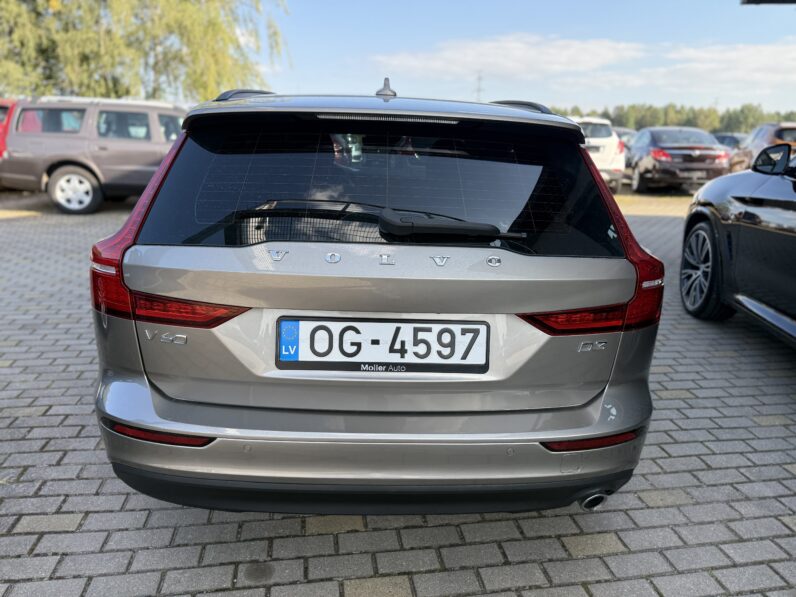 
								VOLVO V60 pilns									