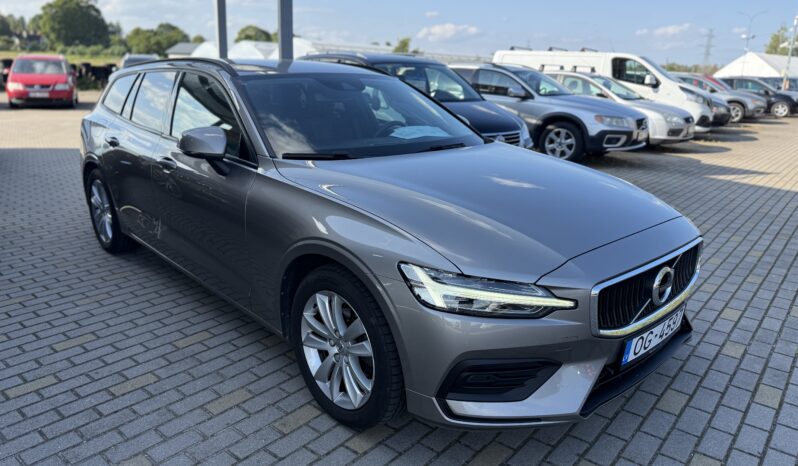 
								VOLVO V60 pilns									