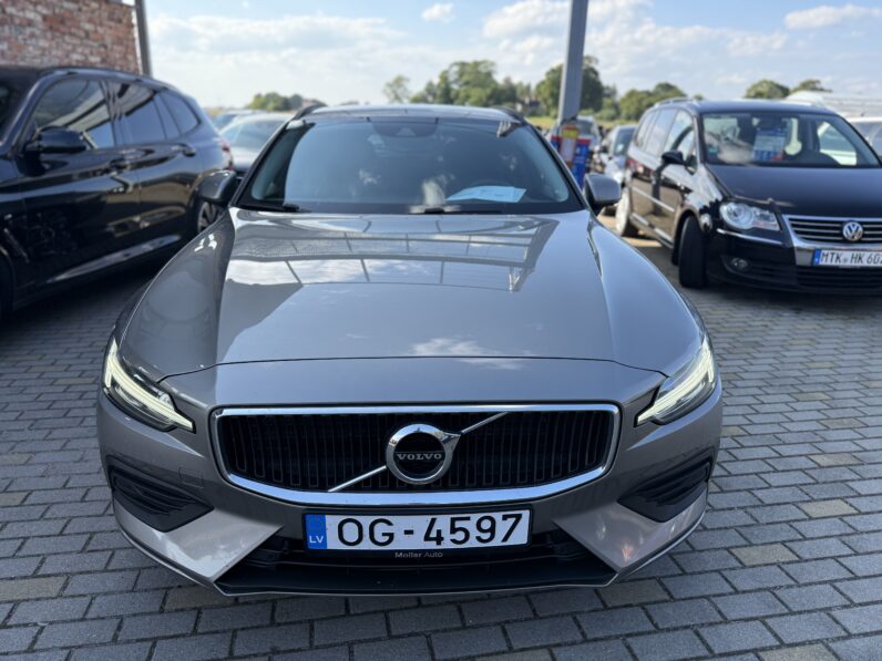 
								VOLVO V60 pilns									