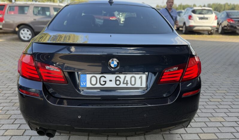 
								BMW 520 pilns									