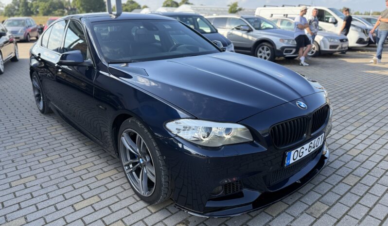 
								BMW 520 pilns									