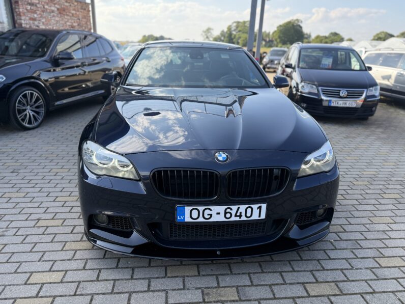 
								BMW 520 pilns									