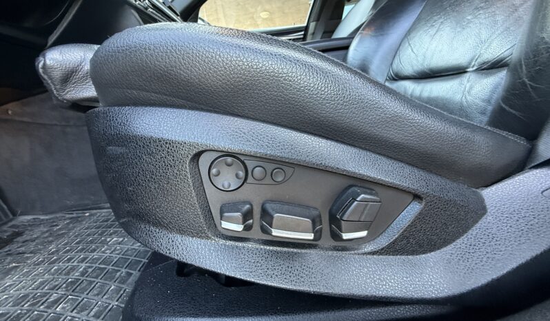
								BMW 520 pilns									