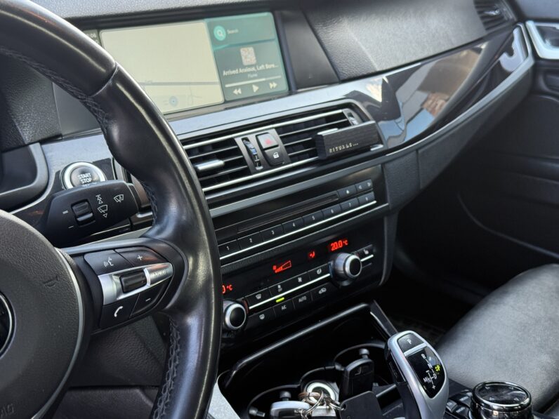 
								BMW 520 pilns									