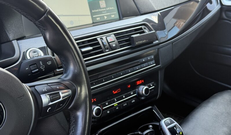 
								BMW 520 pilns									