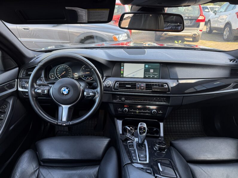 
								BMW 520 pilns									