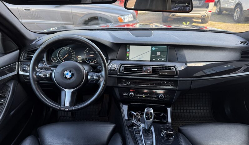 
								BMW 520 pilns									