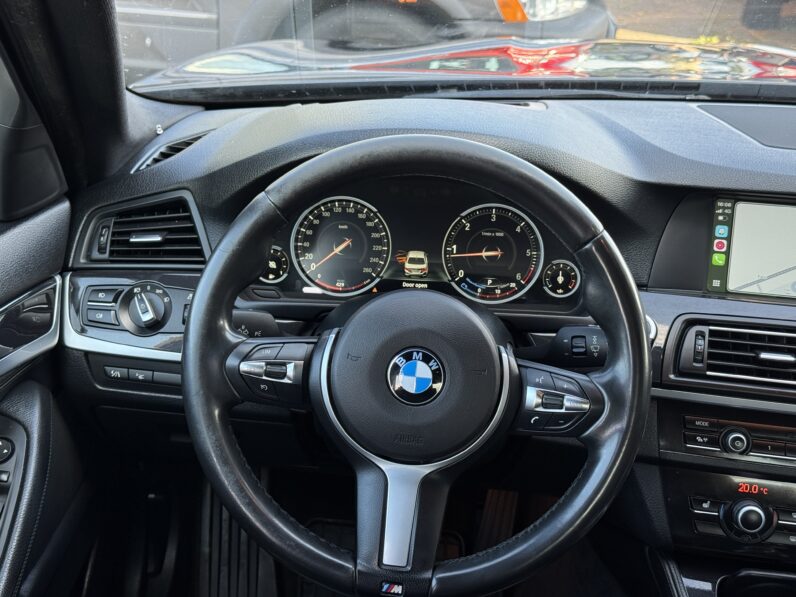 
								BMW 520 pilns									