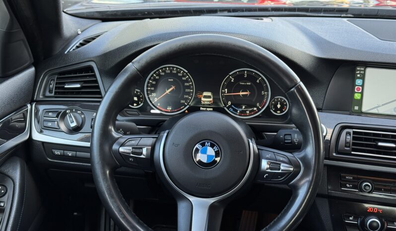 
								BMW 520 pilns									