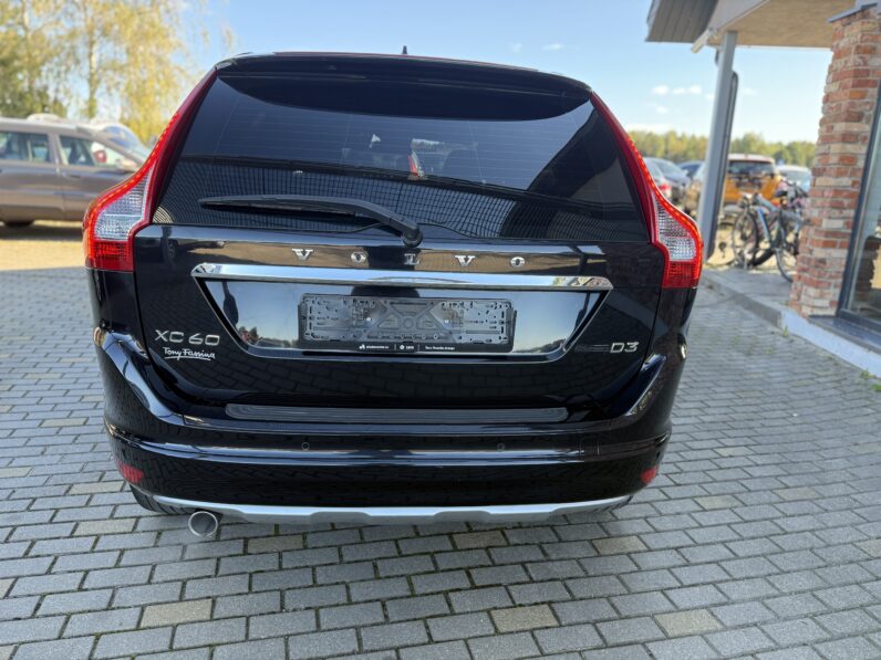 
								VOLVO XC60 pilns									