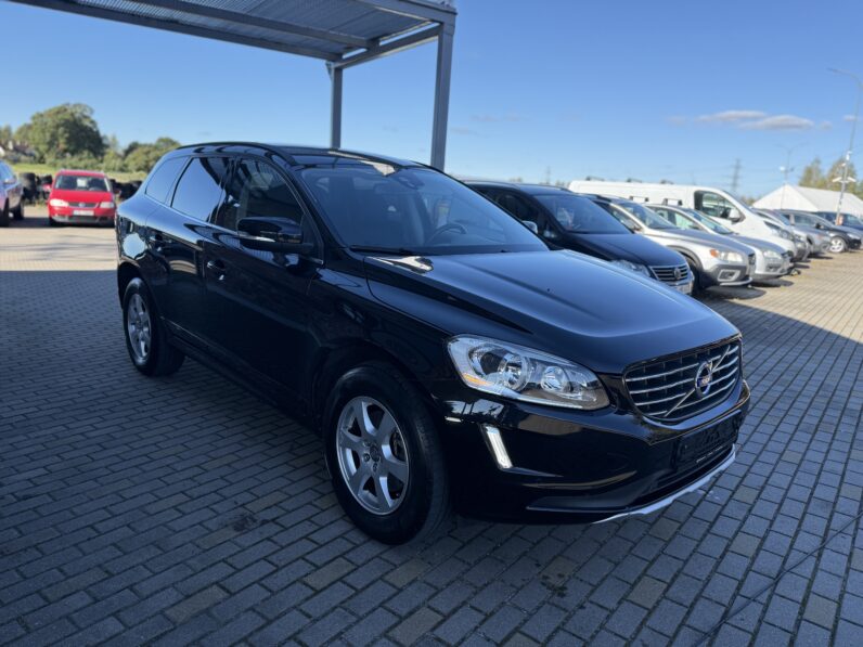 
								VOLVO XC60 pilns									