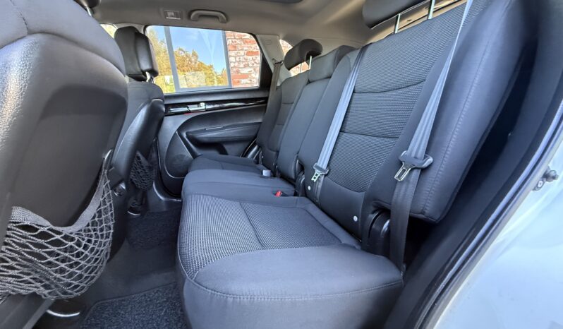
								KIA SORENTO pilns									