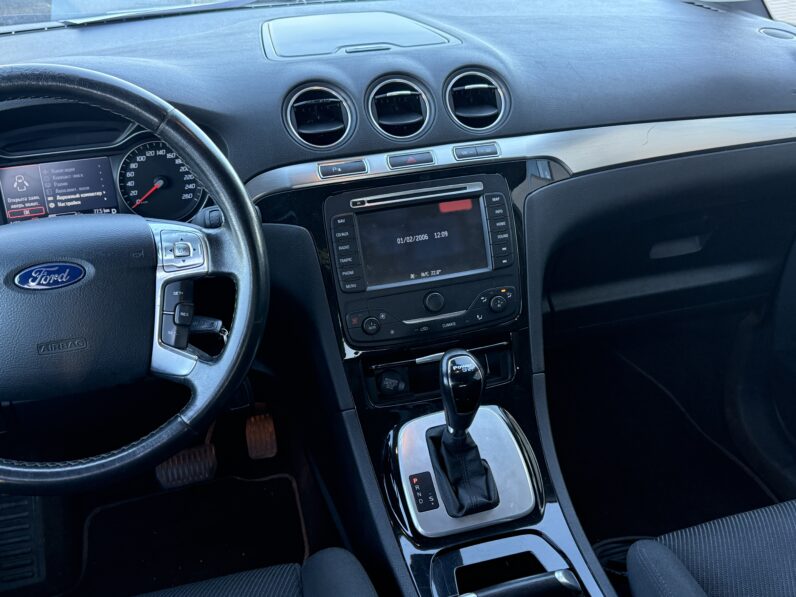 
								FORD GALAXY pilns									