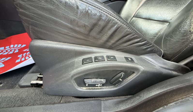 
								VOLVO V70 pilns									