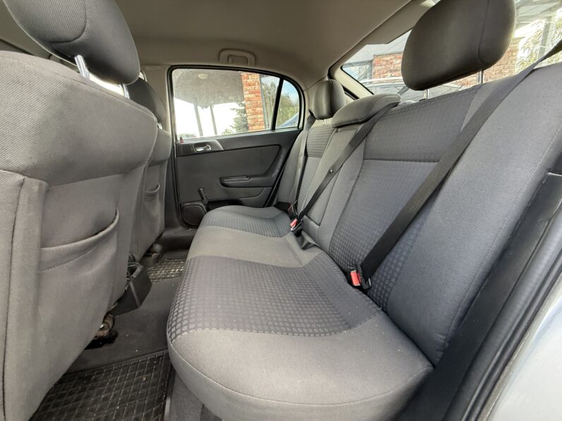 
								OPEL ASTRA pilns									