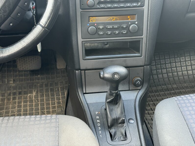 
								OPEL ASTRA pilns									