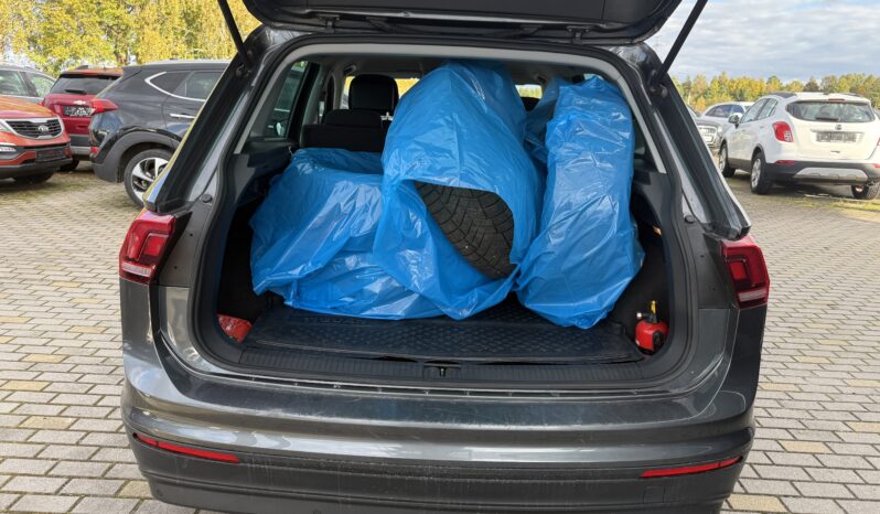 
								VW TIGUAN pilns									