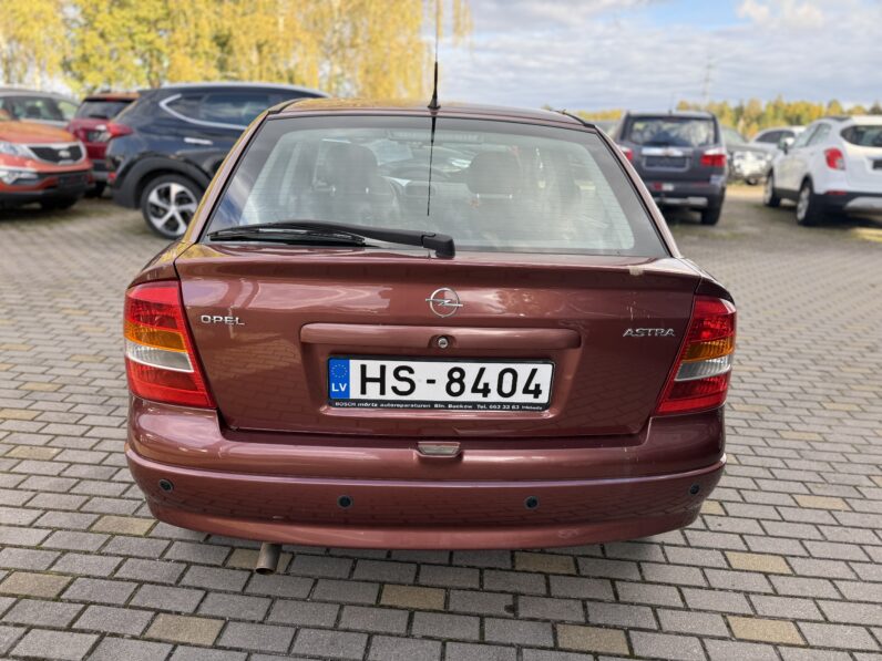 
								OPEL ASTRA pilns									