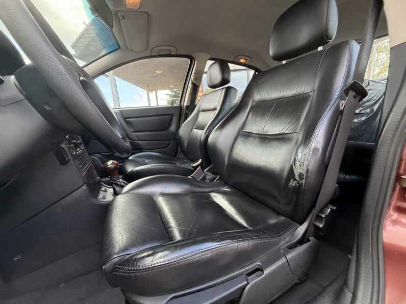 
								OPEL ASTRA pilns									