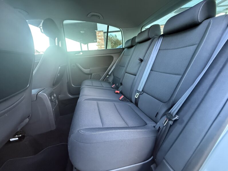 
								VW GOLF PLUS pilns									