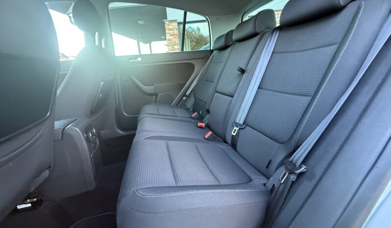 
								VW GOLF PLUS pilns									
