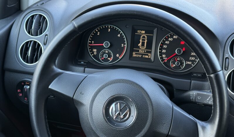 
								VW GOLF PLUS pilns									