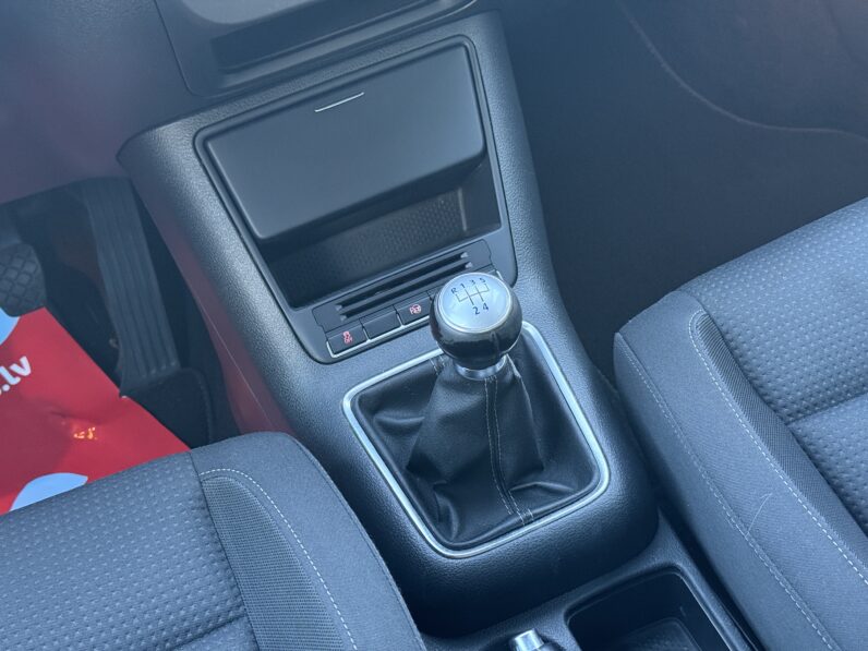 
								VW GOLF PLUS pilns									