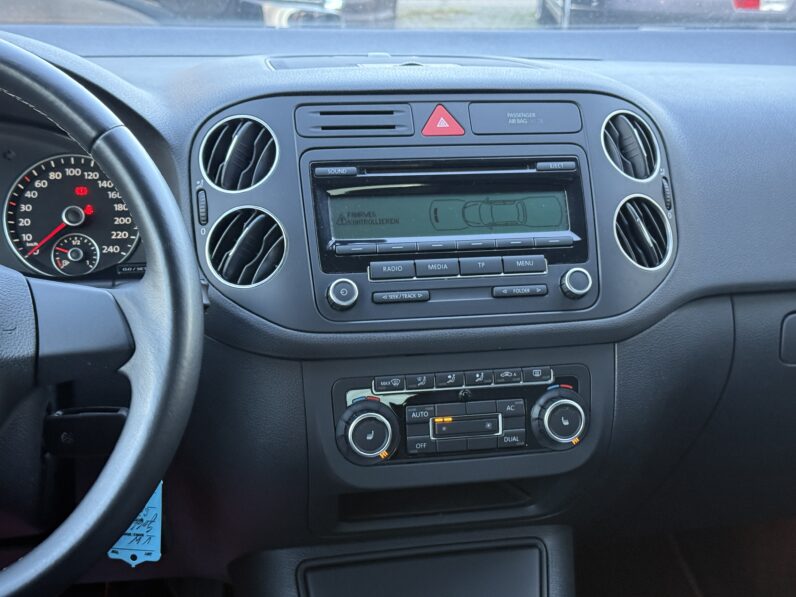 
								VW GOLF PLUS pilns									