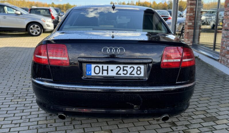 
								AUDI A8L pilns									