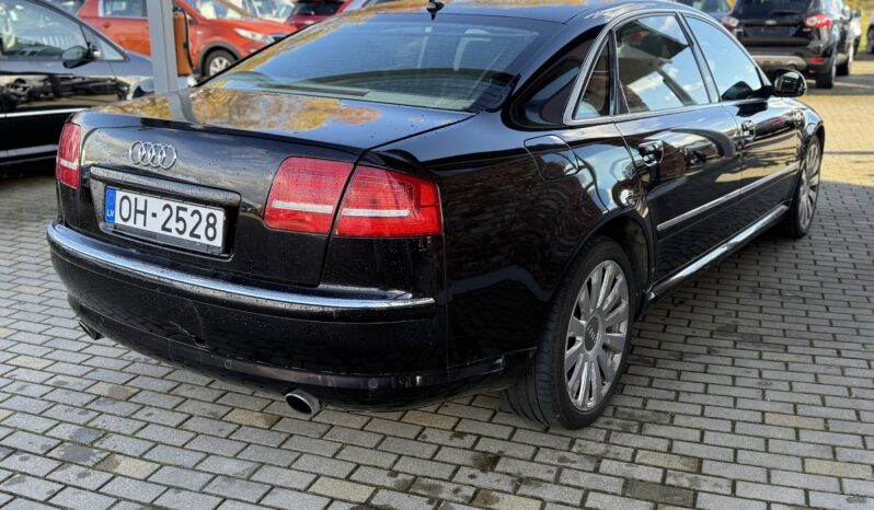 
								AUDI A8L pilns									