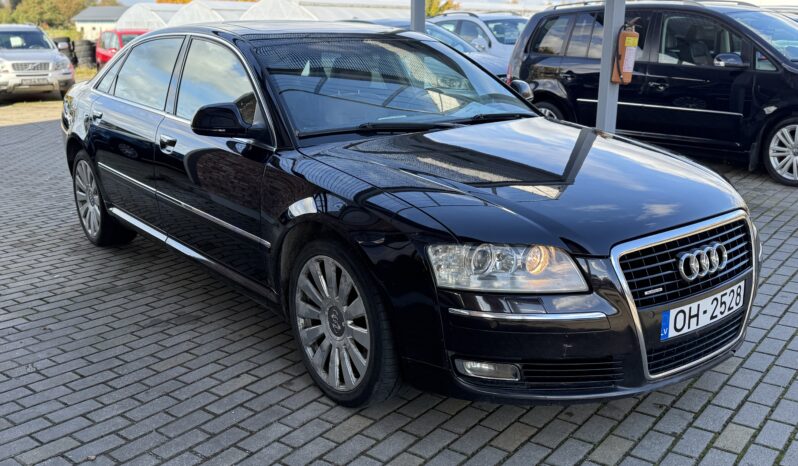 
								AUDI A8L pilns									
