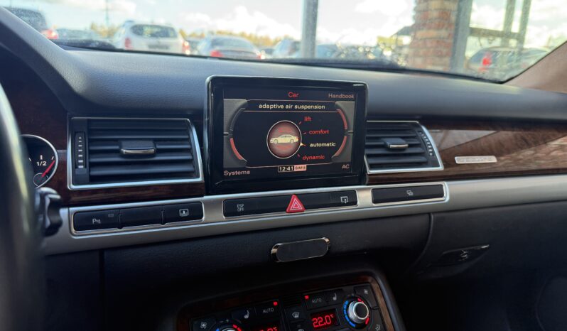 
								AUDI A8L pilns									
