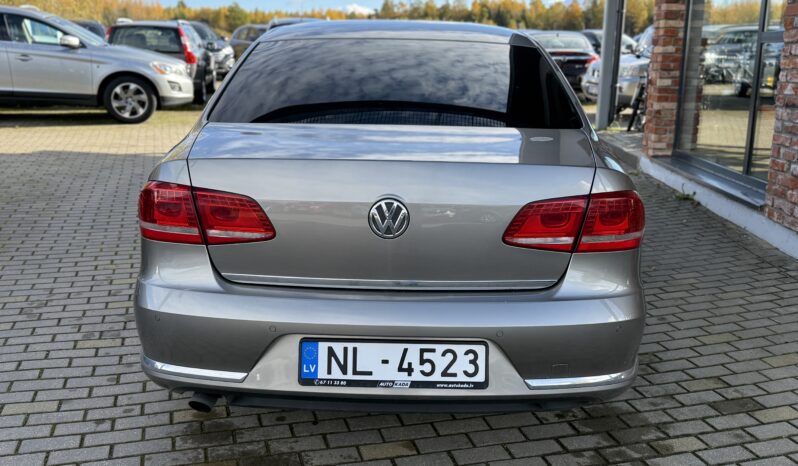 
								VW PASSAT pilns									