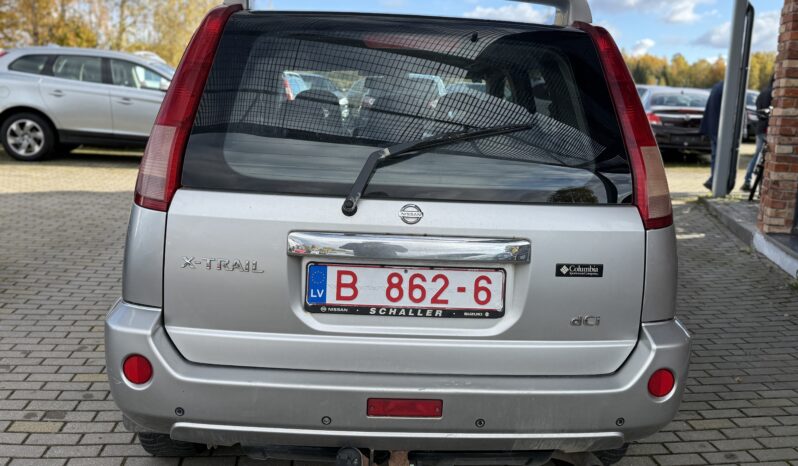 
								NISSAN XTRAIL pilns									