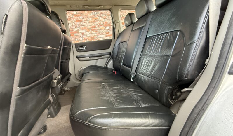 
								NISSAN XTRAIL pilns									
