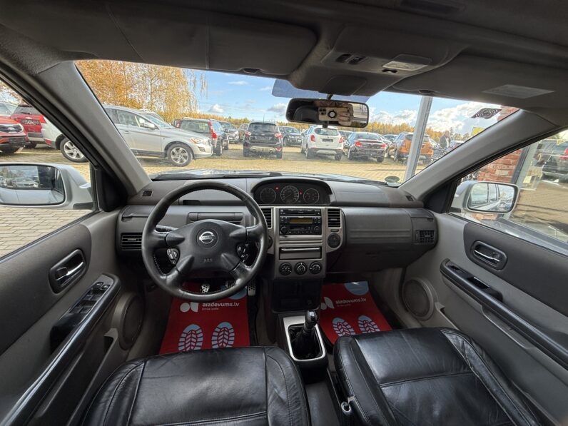 
								NISSAN XTRAIL pilns									
