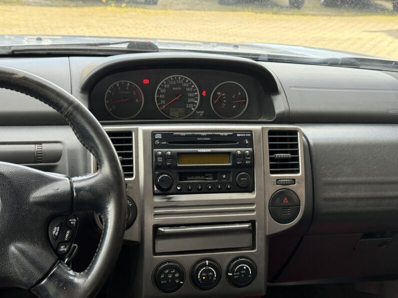 
								NISSAN XTRAIL pilns									