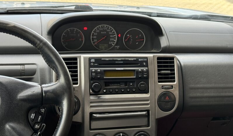 
								NISSAN XTRAIL pilns									