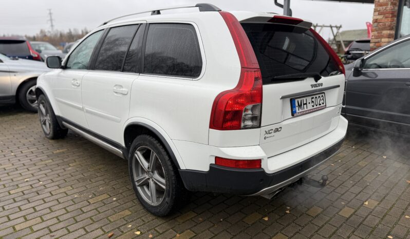 
								VOLVO XC90 pilns									