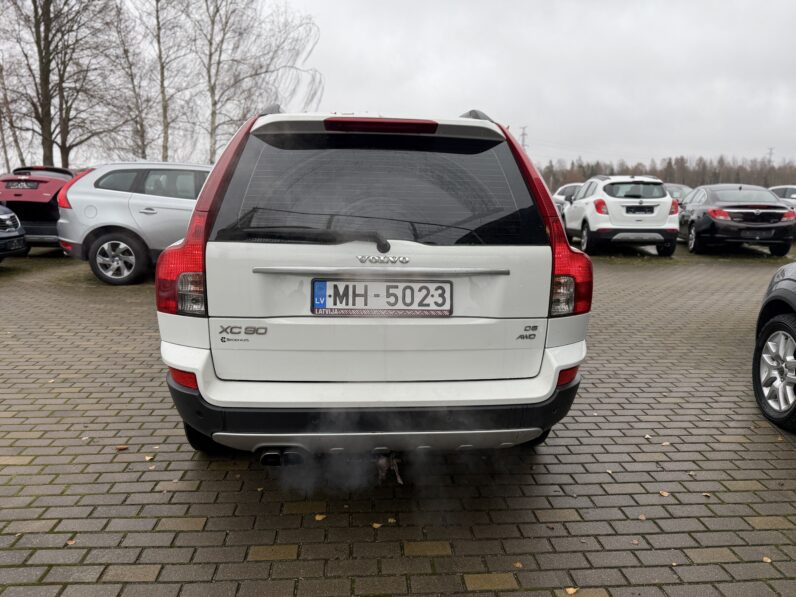 
								VOLVO XC90 pilns									