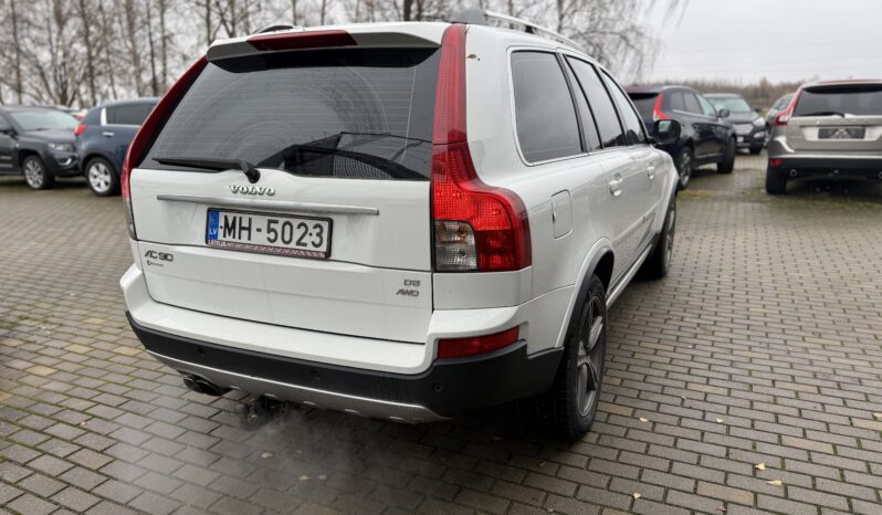 
								VOLVO XC90 pilns									