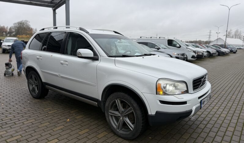 
								VOLVO XC90 pilns									
