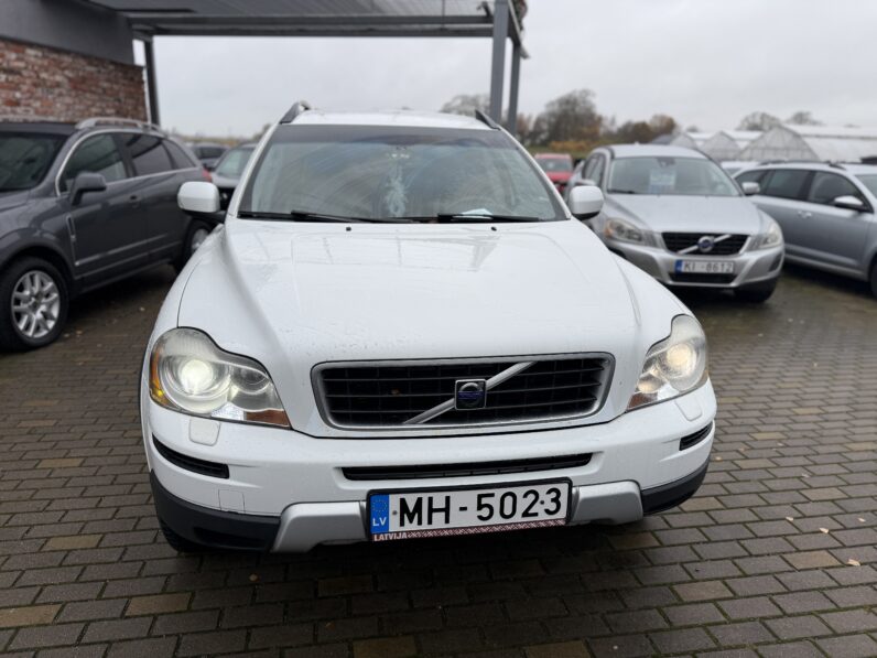 
								VOLVO XC90 pilns									
